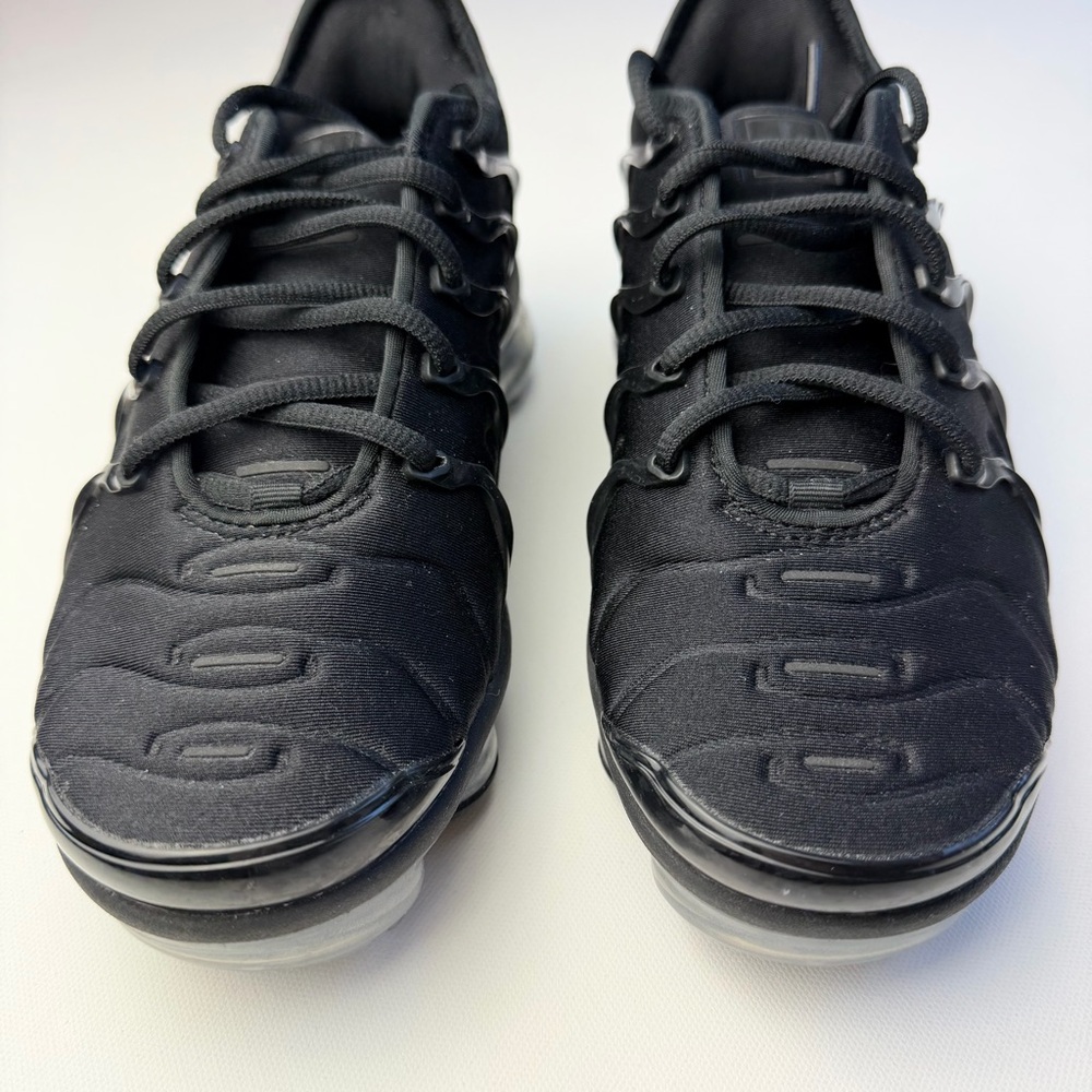 Nike Air Vapor Max Plus Black Sneakers Women’s 7 - Picture 2 of 12